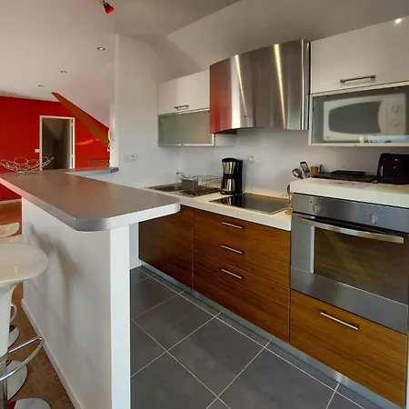 2 Bedroom Lovely In *